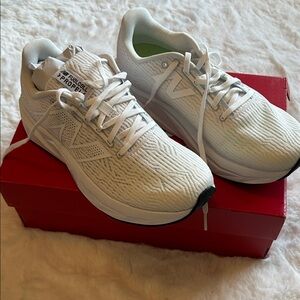 NWT Women’s New Balance White Sneakers